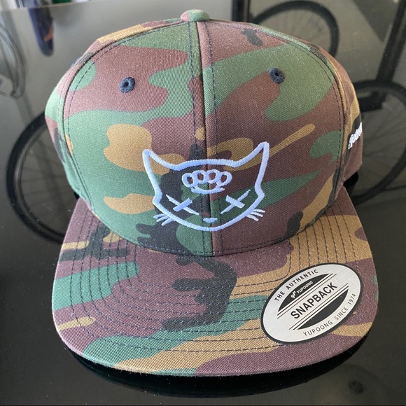 Kat Phyte Camo Print Snap Back Cap Brand New - Picture 1 of 3